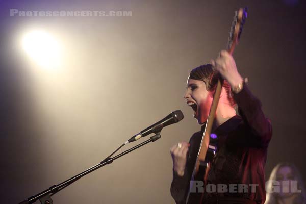 ANNA CALVI - 2013-09-26 - PARIS - Gaite Lyrique - 